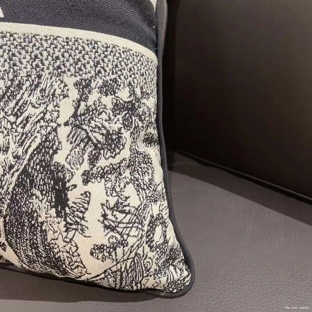 2.0 THROW PILLOW CHRISTIAN 0527